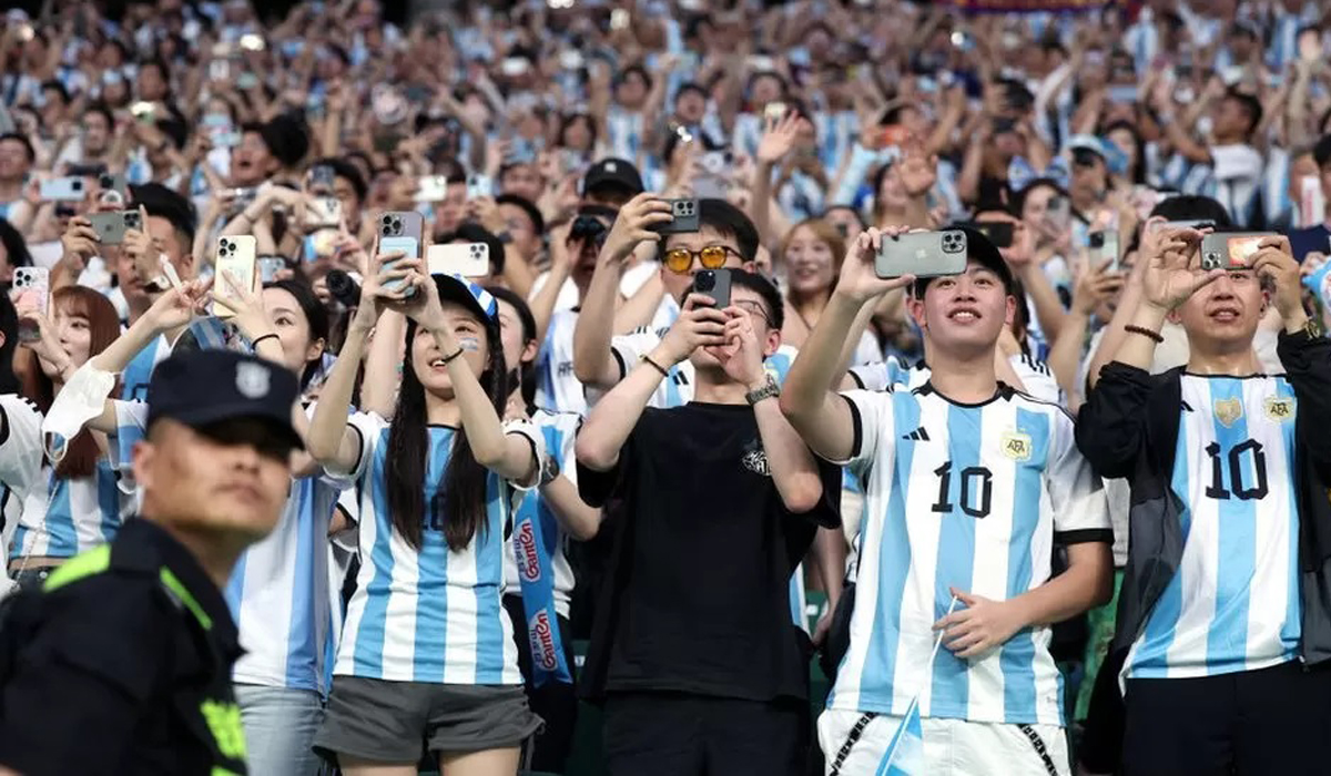 Chinese fans